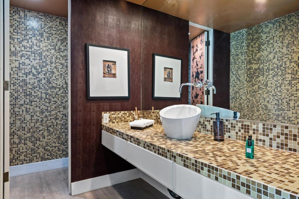 Mid Century Modern In Trousdale With Tennis Ferienhaus *