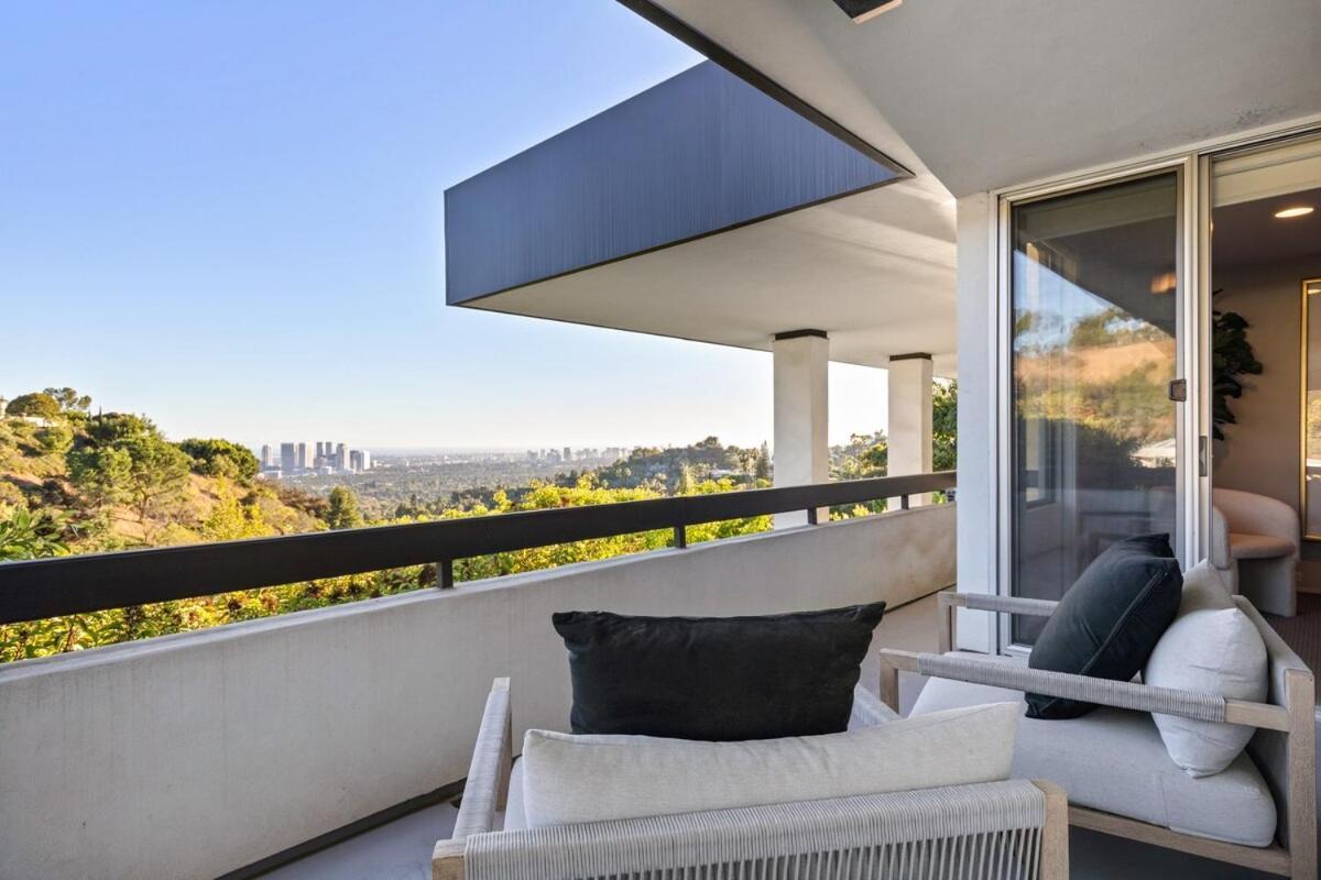 Mid Century Modern In Trousdale With Tennis Ferienhaus *